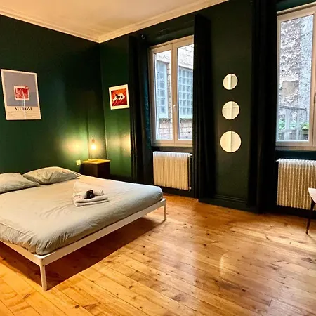 Authentic Charm And Design In Apartman *